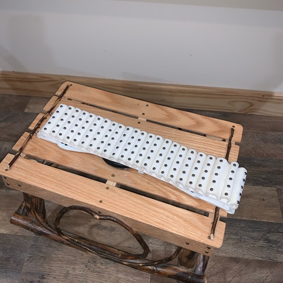 Classic western style white belt size S/M - Picture 3 of 5